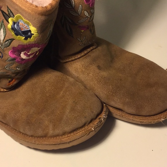 Flower Suede Uggs - Picture 6 of 7